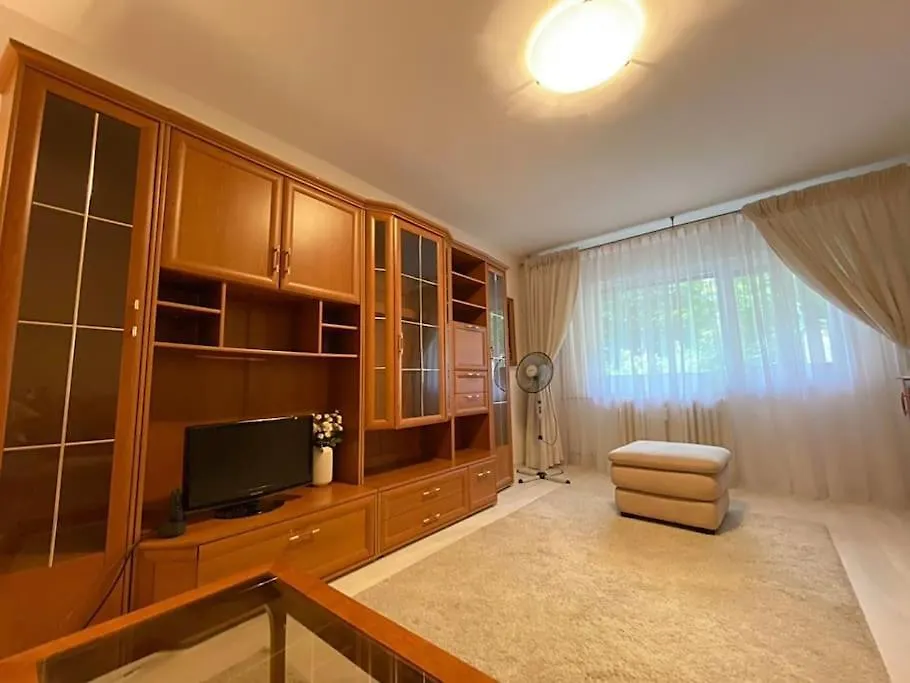 Lovely & Quiet 1-Bedroom Condo With Free Parking Bucharest