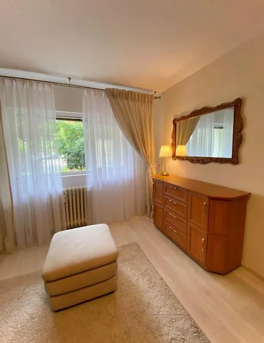 Lovely & Quiet 1-Bedroom Condo With Free Parking Bucharest 0*,