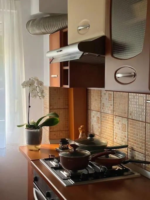Lovely & Quiet 1-Bedroom Condo With Free Parking Bucharest 0*,  Romania