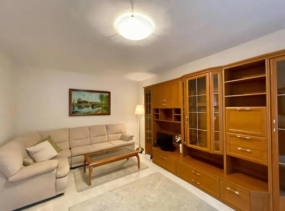 Apartment Lovely & Quiet 1-Bedroom Condo With Free Parking Bucharest