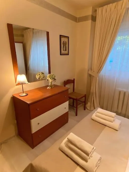 Apartment Lovely & Quiet 1-Bedroom Condo With Free Parking Bucharest Romania
